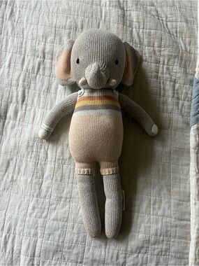 Evan the Elephant Cuddle + Kind